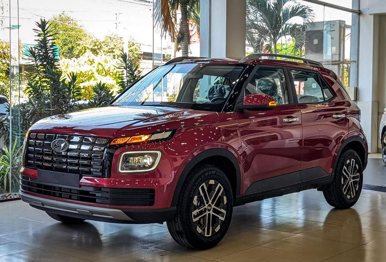 Giá lăn bánh Hyundai Venue: Thấp nhất gần 600 triệu đồng