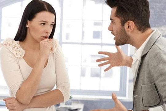 Bàng hoàng khi thấy vợ bước ra khỏi phòng chờ sinh, tôi cay đắng khi phát hiện bí mật mà cô ấy đã giấu kín