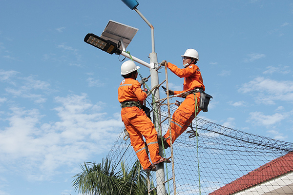 Nhiều hoạt động thiết thực trong Tháng tri ân khách hàng của EVNCPC 