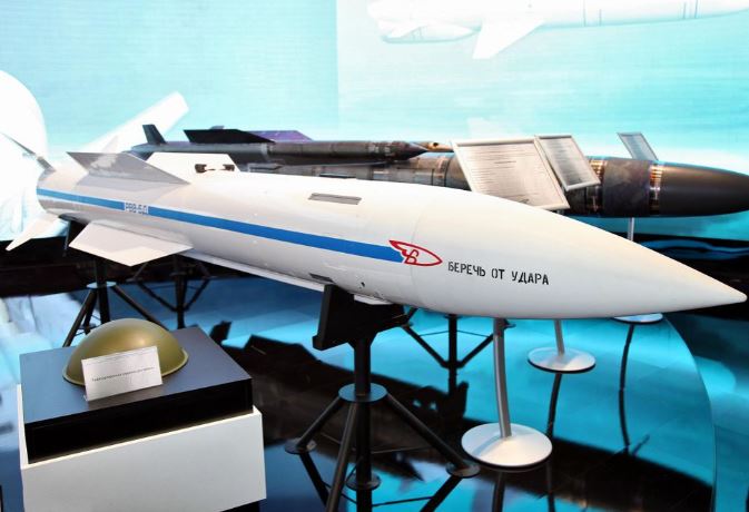 Tên lửa R-37M trở thành 'cánh tay nối dài' đáng sợ nhất của Không quân Nga