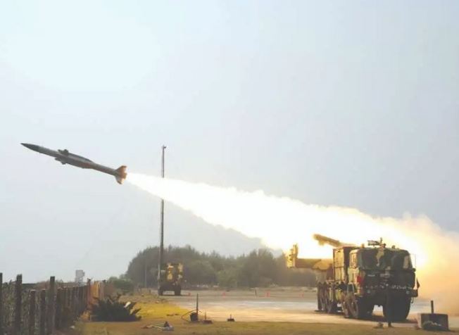 Quân sự thế giới hôm nay (23/12): Nga triển khai Pantsir-SM nâng cấp, Nhật Bản duyệt ngân sách quốc phòng khủng