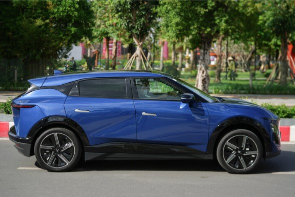 Chuyên gia đánh giá VinFast VF 7 là chiếc xe đáng tiền