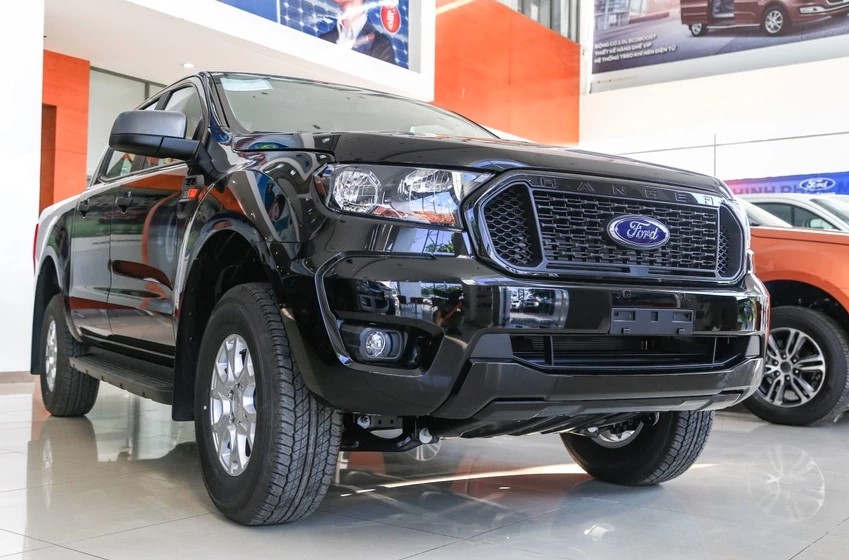 Xe bán tải đồng loạt giảm giá, Ford Ranger cũng sẵn khuyến mại