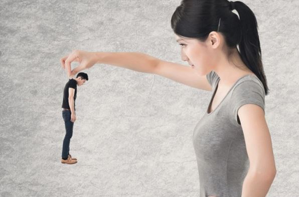 Nghe tin mẹ chồng mất, chị dâu tôi cười lớn rồi nói thẳng một câu khiến cả nhà tôi tức giận đuổi đi