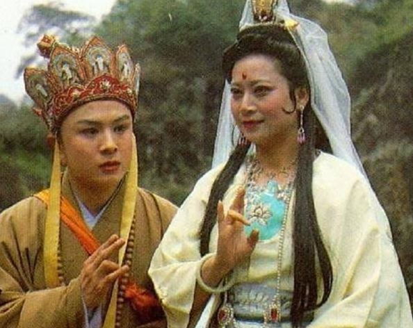 Trong Tây Du Ký, Đường Tăng sau khi thành Phật sao lại xếp trước Quan Âm Bồ Tát? Ai là người đứng trước Như Lai?