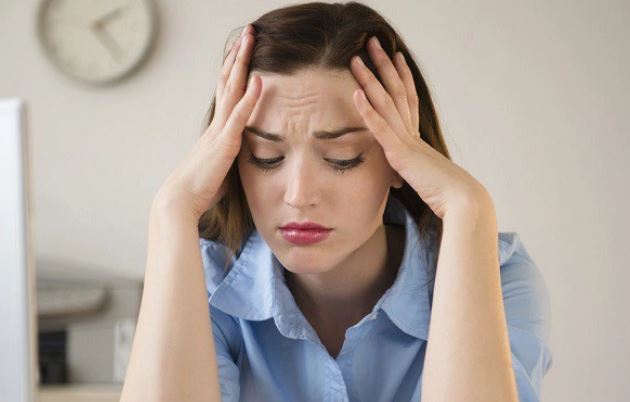 Vào ngày tân gia, chị dâu dẫn con đang học lớp 1 ra rồi tuyên bố sẽ cho con nghỉ học nếu mẹ tôi không chuyển đồ đạc ra khỏi nhà