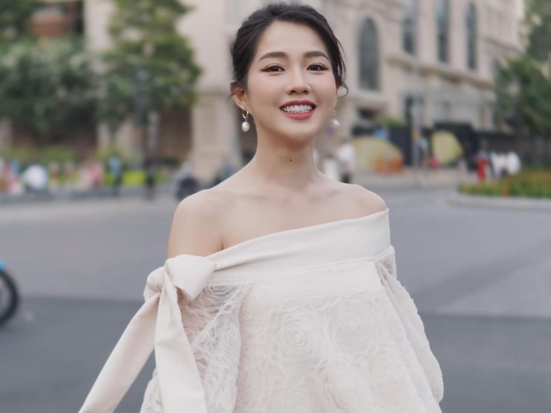 Nhan sắc 'bánh cuốn' của hot girl Sài thành từng hợp tác với Sơn Tùng MTP và Chi Pu