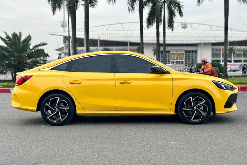 Đối thủ của Kia K3 mới lăn bánh hơn 8.000 km, rao bán với giá rẻ ngang Hyundai Grand i10