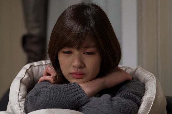 Chị dâu gào khóc vì hay tin chồng gặp tai nạn nhưng bỗng im bặt khi nhận ra sự lạ, lao đi tìm điện thoại và vạch trần sự thật đáng sợ