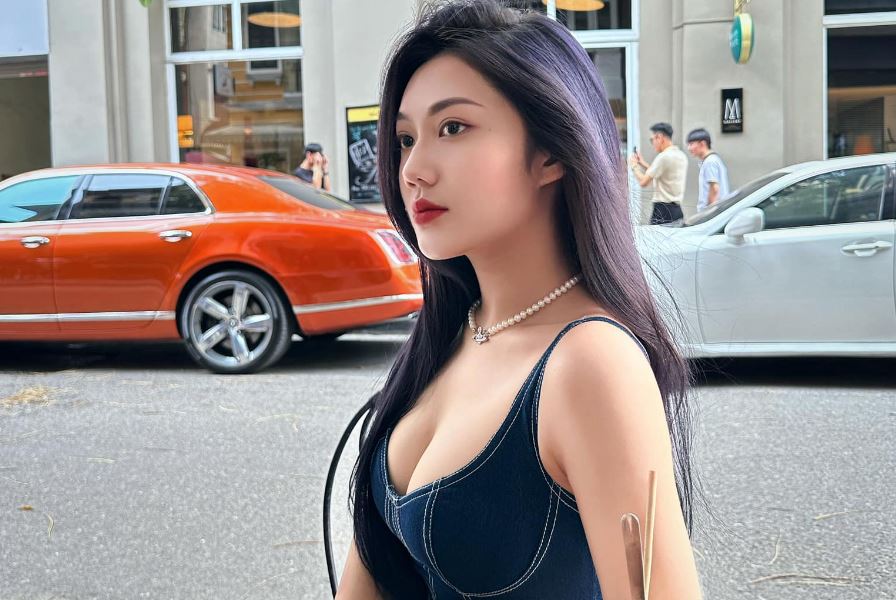 Ngắm tỷ lệ cơ thể đẹp hoàn hảo của hot girl Sài thành có cái tên cực đặc biệt