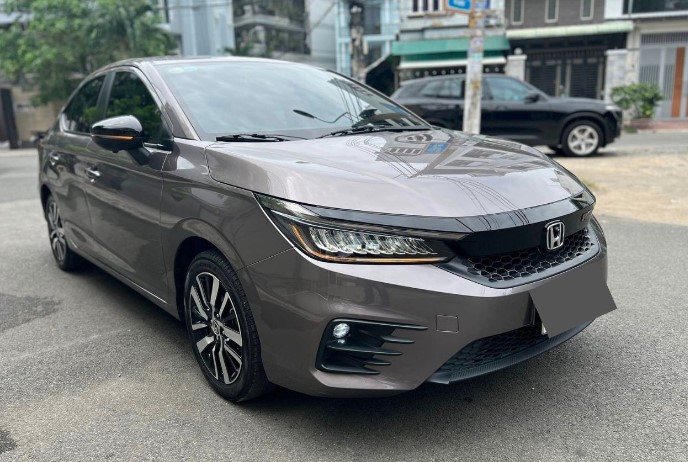 Lăn bánh 2 năm, Honda City RS xuống giá khó tin trên sàn xe cũ