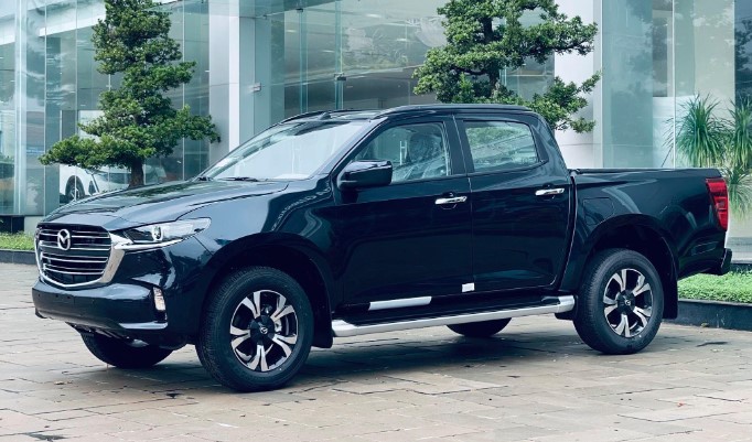 Quyết đấu Ford Ranger, Mazda BT-50 ưu đãi ‘kịch sàn’ để trở thành bán tải giá rẻ nhất tại Việt Nam