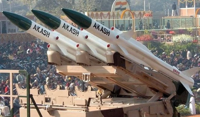 Hệ thống tên lửa Akash của Ấn Độcó thể tiêu diệt nhiều mục tiêu trên không. Ảnh: Military Africa.