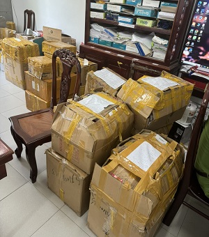 Cần Thơ: Tạm giữ lô hàng phụ kiện iPhone trị giá gần 1 tỷ đồng 