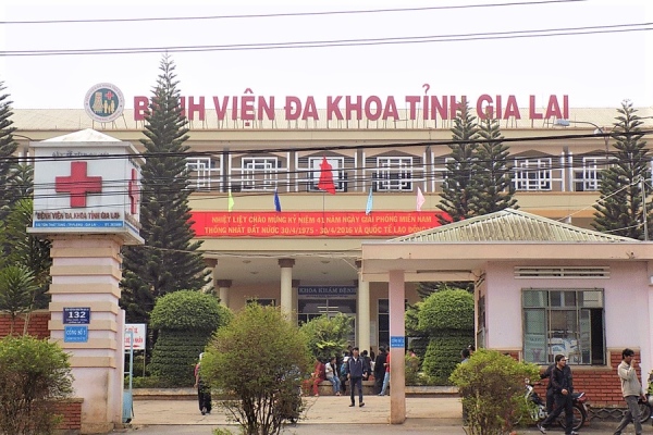 Gia Lai: Tài xế taxi Mai Linh đe dọa, chặn xe vào viện đón bệnh nhân