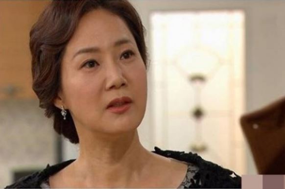 Tái mặt khi nghe mẹ chồng nói ra món quà muốn chúng tôi biếu vào dịp Tết