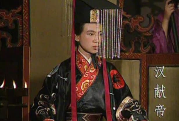 Tào Tháo một đời kiêu hùng vì sao đem 7 người con gái toàn bộ đều gả cho một người, người này dựa vào cái gì mà làm được điều đó?