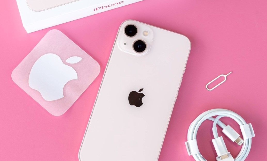 Giá đập hộp iPhone 13 rẻ như cho cuối tháng 12, chỉ còn từ 15 triệu ‘chặt đẹp’ đối thủ Galaxy S23 Ultra