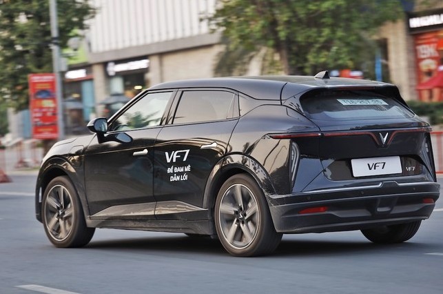 7 lý do nên mua ngay VinFast VF 7 trong tháng 12
