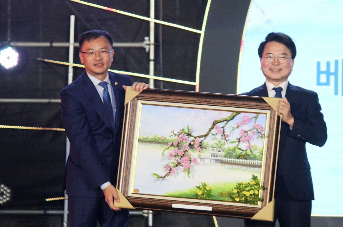 Giao lưu văn hoá nghệ thuật Việt – Hàn tại Đà Lạt