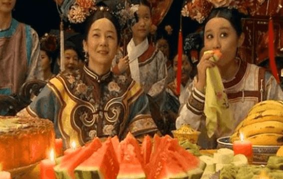 Từ Hi Thái Hậu ăn dưa hấu như thế nào? Đọc xong mới biết cái gì gọi là xa xỉ