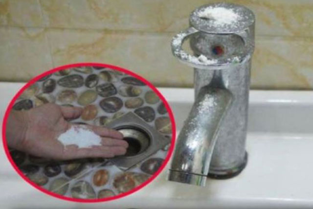 Bỏ 1 nắm muối vào nhà vệ sinh: Tác dụng tuyệt vời lại tiết kiệm một khoản lớn mỗi năm