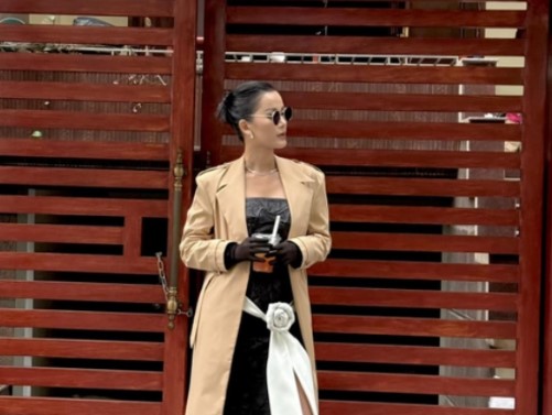 Á hậu Hương Ly đáp trả căng như thế nào khi bị mỉa mai 'dao kéo vòng 1'?