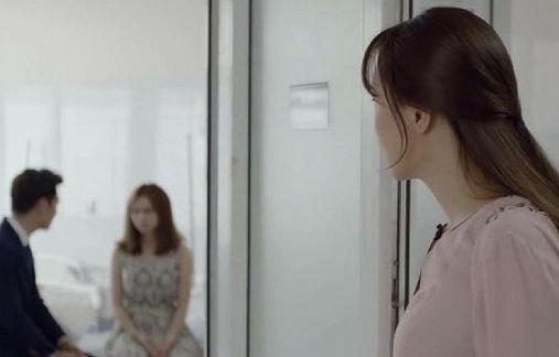 Vội vã đến bệnh viện khi nghe tin con riêng của chồng bị tai nạn nhưng khi nhìn thấy cảnh tượng ở đấy, tôi cay đắng kí đơn ly hôn, chấp nhận buông bỏ