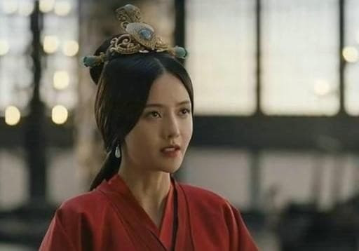 Cô ta khiến cha con Tào Tháo đều mê muội! Hai cha con suýt nữa trở thành kẻ thù của nhau, nhưng cái chết không rõ nguyên nhân