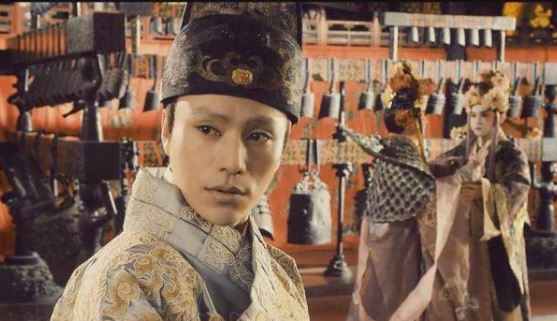 Được tự do hoạt động trong hậu cung, tại sao Hoàng đế không bắt thái y phải "tịnh thân" như thái giám?