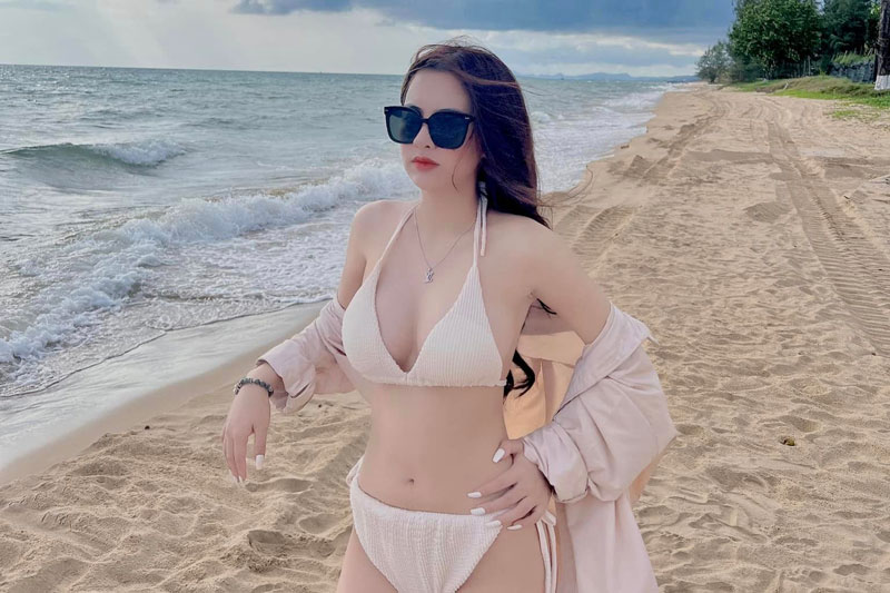 Chiêm ngưỡng đường cong nóng bỏng của hot girl Lâm Đồng