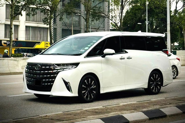 Toyota Alphard 2023 - Bản nâng cấp đắt giá mang đến trải nghiệm như trên xe sang