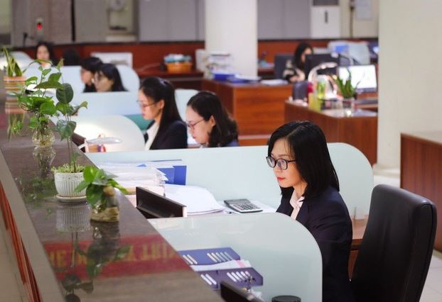 Kéo dài thời gian thu ngân sách nhà nước trong 2 ngày cuối năm