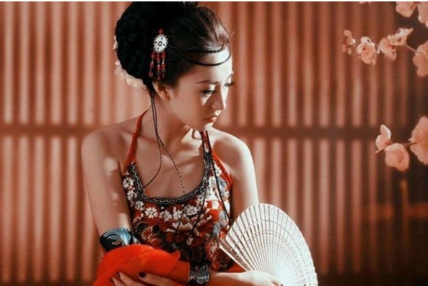 Sự thật về lầu xanh thời xưa: Khách có lai lịch không hề tầm thường, chi phí dịch vụ mới bất ngờ