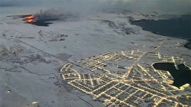 Những bức ảnh kinh hoàng về núi lửa phun trào tại Iceland- Ảnh 2.