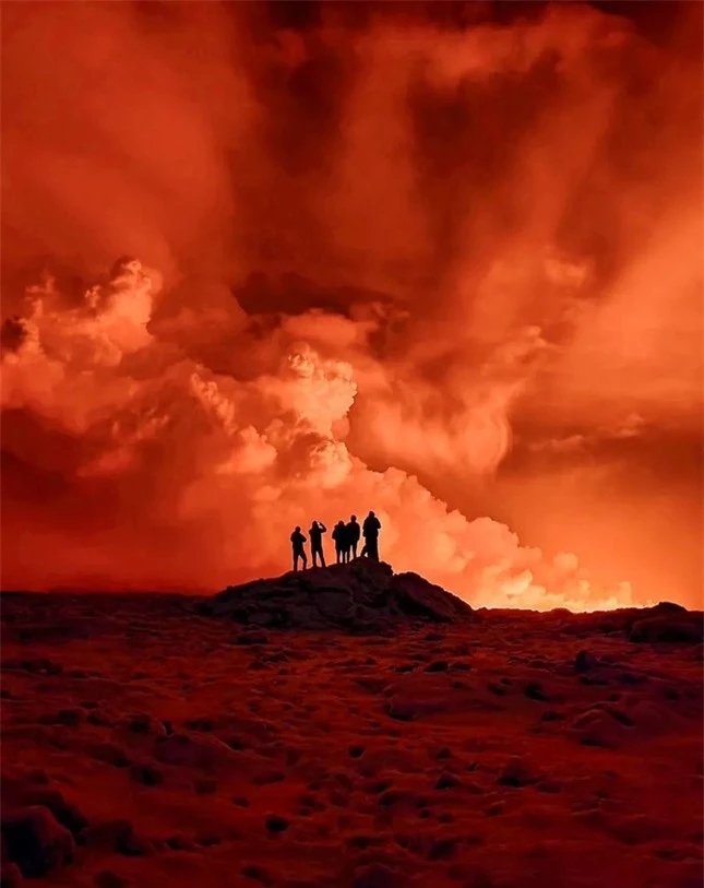 Những bức ảnh kinh hoàng về núi lửa phun trào tại Iceland- Ảnh 3.