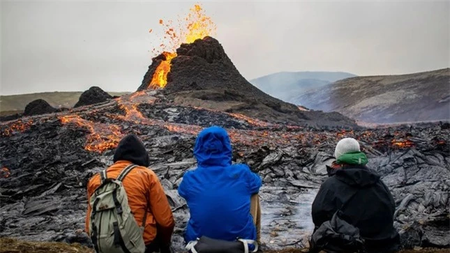 Những bức ảnh kinh hoàng về núi lửa phun trào tại Iceland- Ảnh 5.