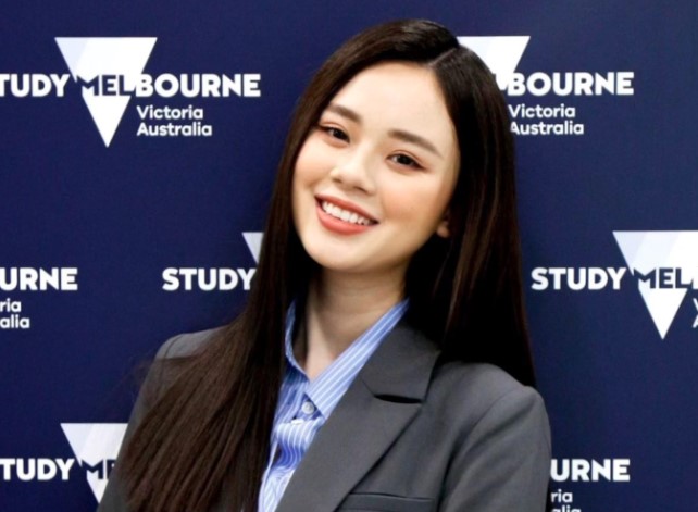 Cựu nữ sinh trường Ams nhan sắc xinh chuẩn "học bá", nhận học bổng toàn phần Tiến sĩ khi mới 22 tuổi