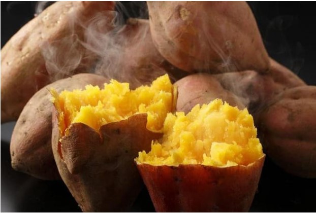 Khoai lang rất tốt nhưng bác sĩ lại nhắc nhở tuyệt đối không được ăn chung với thứ này, bạn hãy nhớ nằm lòng sau khi biết sự thật