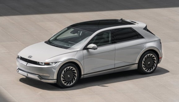 Khởi đầu với doanh số cực ngoạn mục, Hyundai sắp trình làng thêm phiên bản giá rẻ của xe điện IONIQ 5, phạm vi hoạt động hơn 400 km