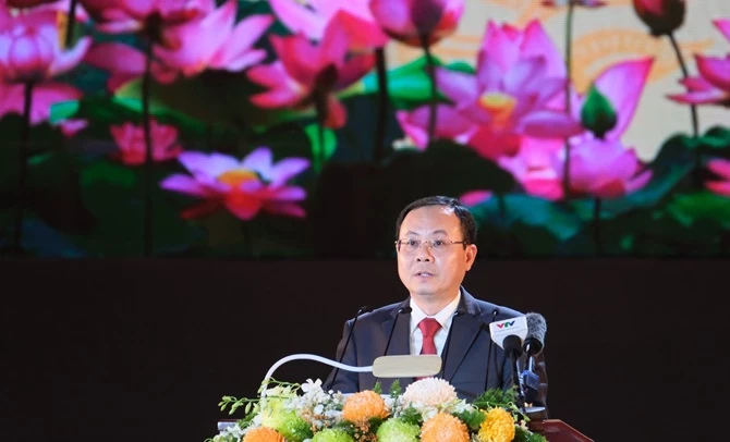 Đồng chí Nguyễn Văn Hiếu – Bí thư Thành uỷ Cần Thơ phát biểu tại buổi lễ.  