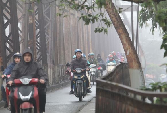 Dự báo thời tiết ngày 31/12/2023: Hà Nội có mưa nhỏ và sương mù, trời rét