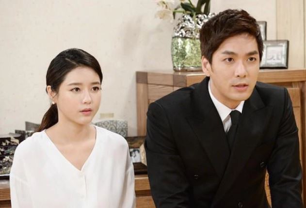 Nghe chồng thông báo có họ hàng ở quê lên chơi, em rụng rời cả chân tay vì sợ cơn ác mộng cũ lại quay về