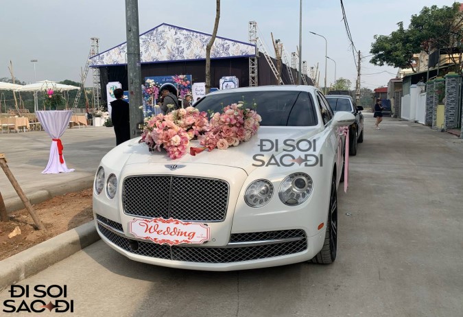 Cận cảnh siêu xe 10 tỷ được Quang Hải dùng để đón Chu Thanh Huyền về dinh