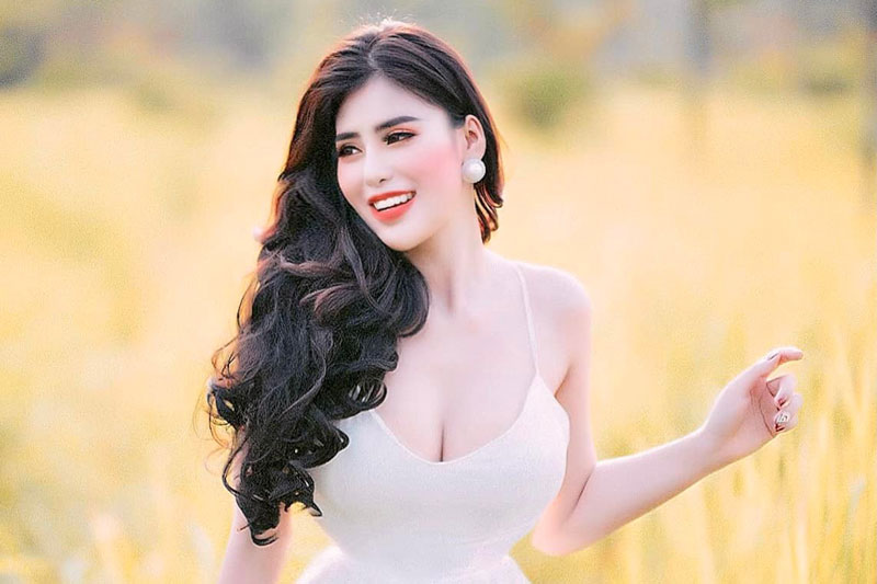 Vẻ gợi cảm khó cưỡng của hot girl Bắc Giang