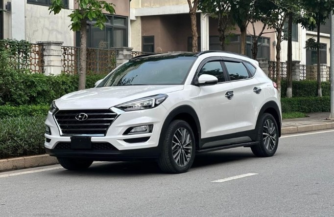 Ngỡ ngàng mức giá chào bán của Hyundai Tucson "lướt" sau 4 năm lăn bánh