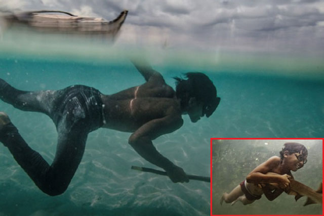 Bộ tộc chọc thủng màng nhĩ từ bé để có thể bơi lặn như cá, một bộ phận trên cơ thể lớn bất thường