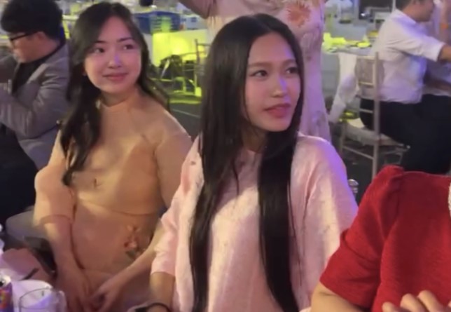 Doãn Hải My, Mai Hà Trang lộ rõ vòng 2 lùm lùm khi mặc áo dài đi ăn hỏi Quang Hải và Chu Thanh Huyền