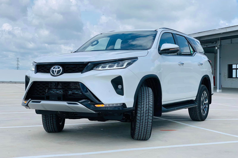 Chi tiết Toyota Fortuner 2024 vừa ra mắt tại Việt Nam