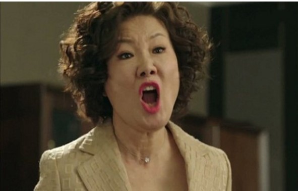 Mới tái hôn 2 tháng, nhân lúc cả nhà đi vắng, mẹ chồng đưa ra yêu cầu khiến tôi sững sờ